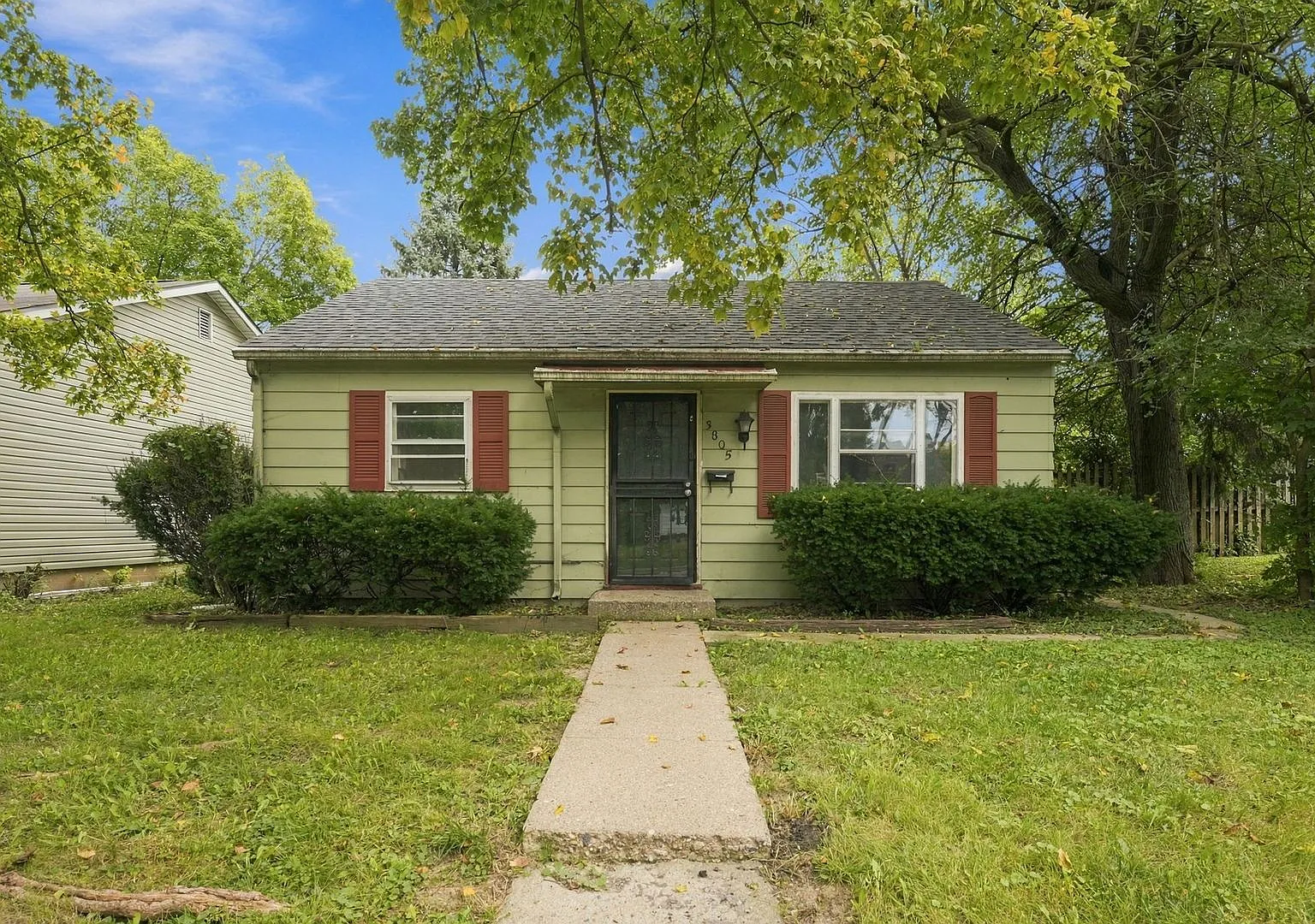 Freshly updated 3 bed house! — Photo 1