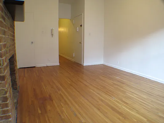 Rented by Glasser Realty LLC | media 6