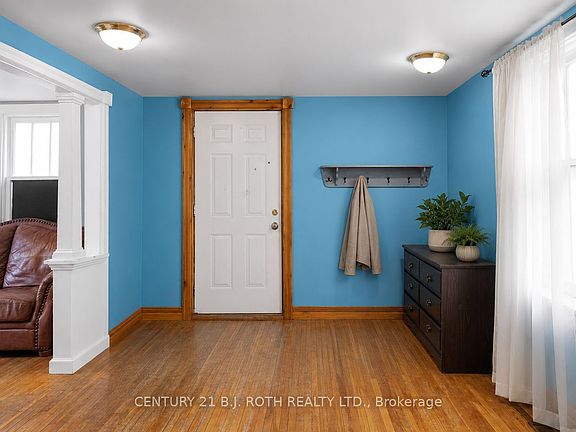 3rd image of 356 West St N