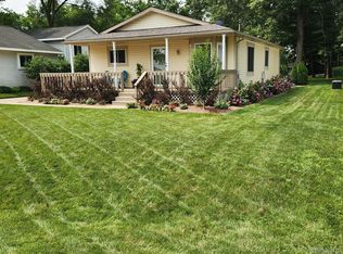 8803 Arlington St, White Lake, MI 48386