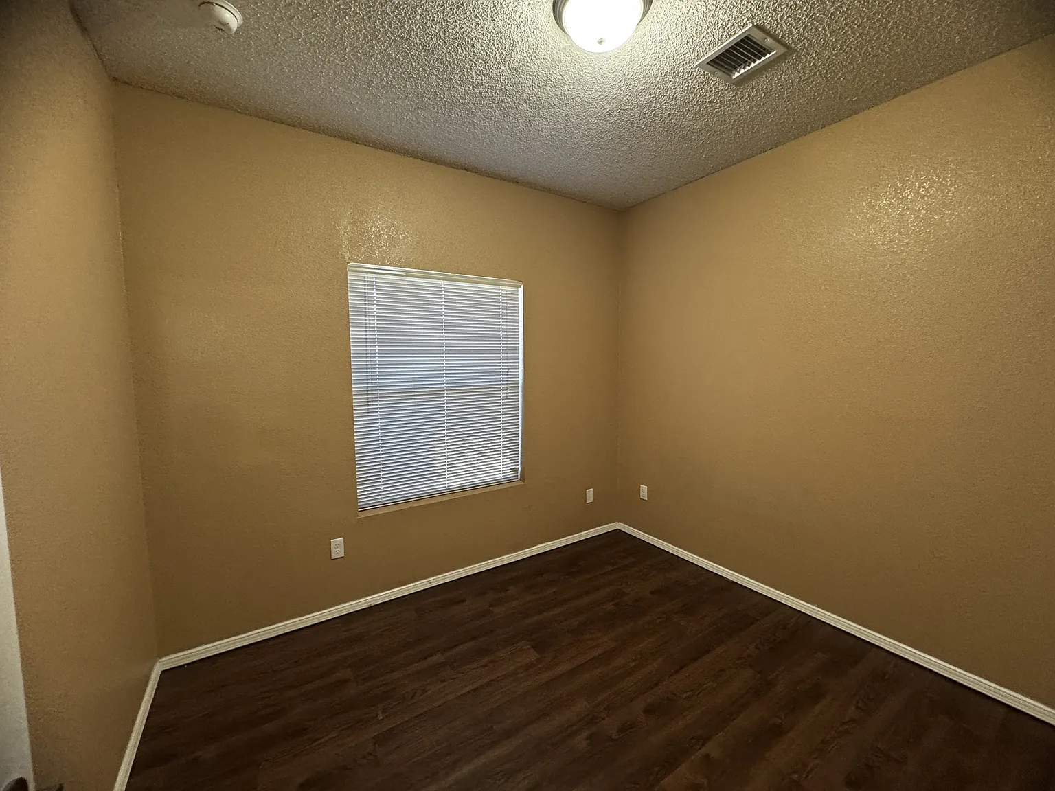 2521 Robert Wynn Street #21 - 3 — Photo 2