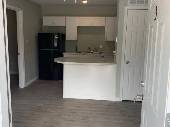 2001 E 20th St #3, Hooks, TX 75561