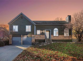 10200 Switzer St, Overland Park, KS 66212