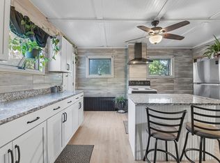 44 Spring St, Agawam, MA 01001