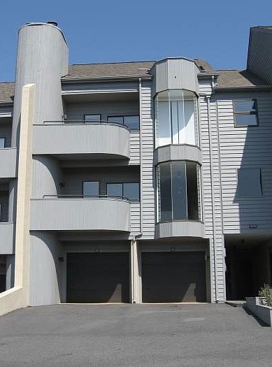 One car garage
