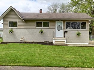 5872 Westbrook Dr, Brookpark, OH 44142