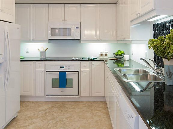 5th image of 8501 Gulf Blvd Unit 8D