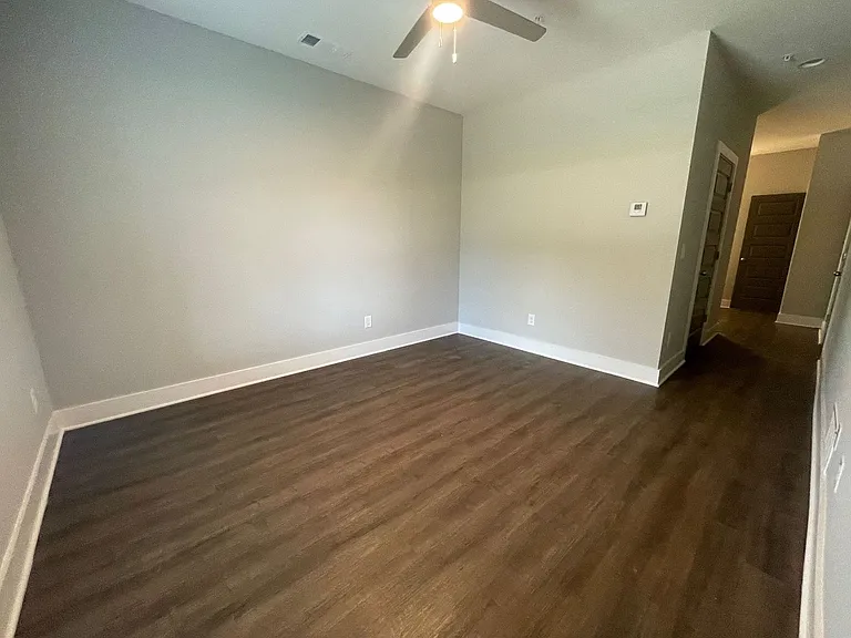 255 Research Dr — Photo 20