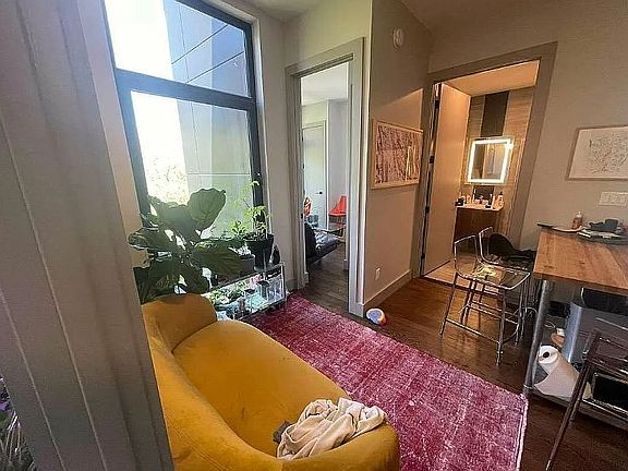 5th image of 263 Franklin Ave #6B