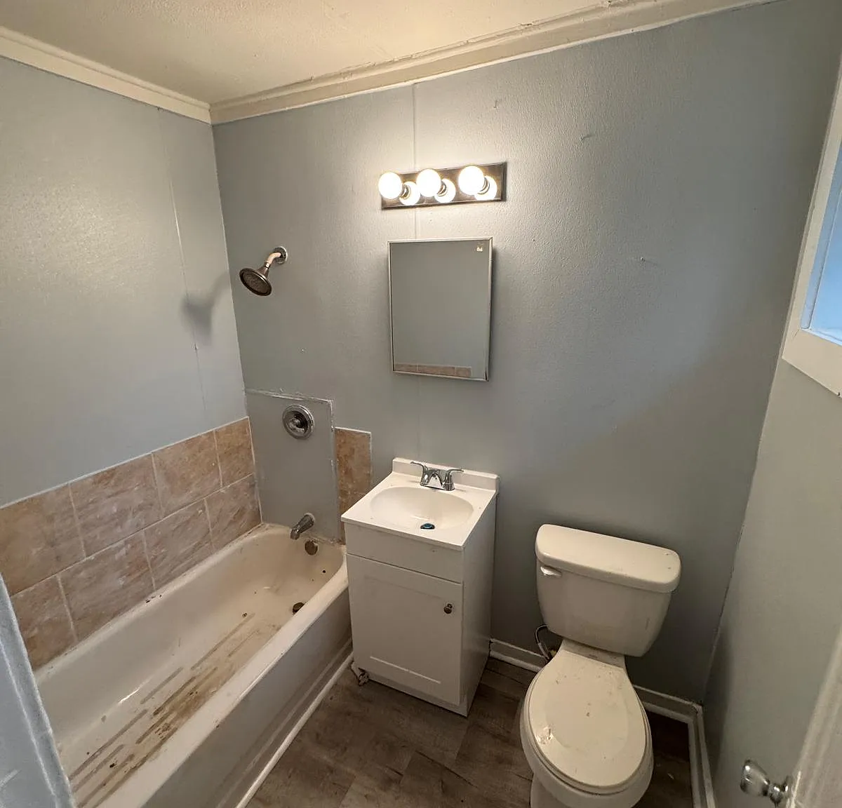 1 bed, $1,000 — Photo 4