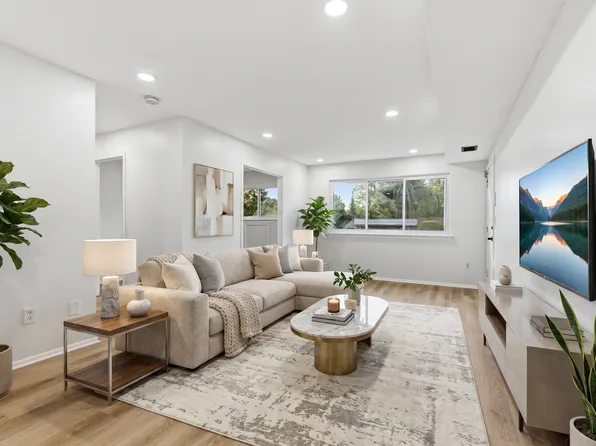 491 College Dr #491, Edison, NJ 08817