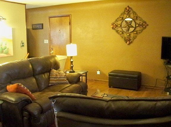 4th image of 1927 Allen Dr
