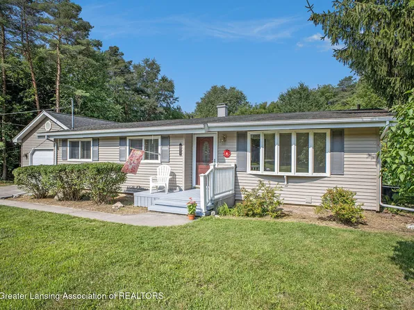 6379 Foster Rd, Haslett, MI 48840