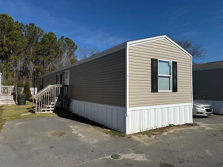 108 Fairground Rd #10 — Photo 32
