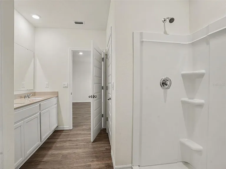 3377 Wakefield Dr — Photo 10
