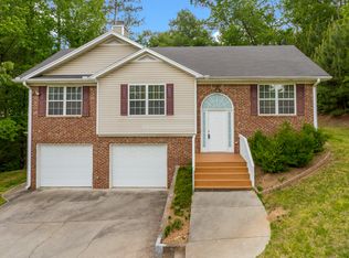 11 Chestnut Ridge Dr NE, Cartersville, GA 30121