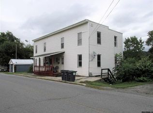 40 River Rd, Hoosick Falls, NY 12090