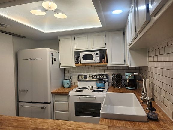 3rd image of 11525 N Meridian Ave APT 134