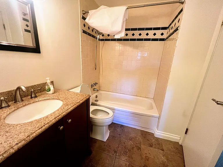 3437 W 4th Ave #17 — Photo 13