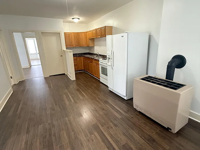 121 Choate St #3 — Photo 1