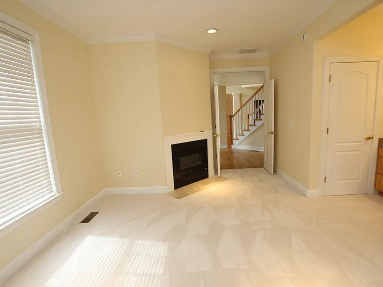3 Good Hope Ct — Photo 18
