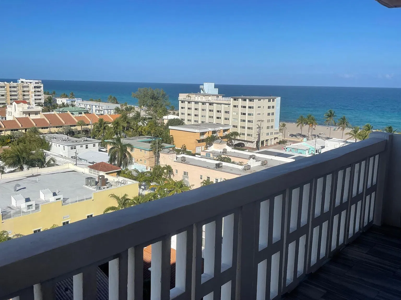 801 S Ocean Dr — Photo 4
