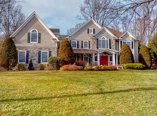 7 Matthew Pl, Mahwah, NJ 07430