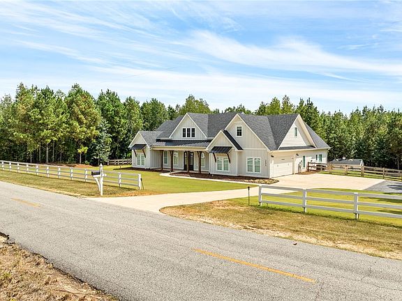 2nd image of 2845 Pear Tree Rd