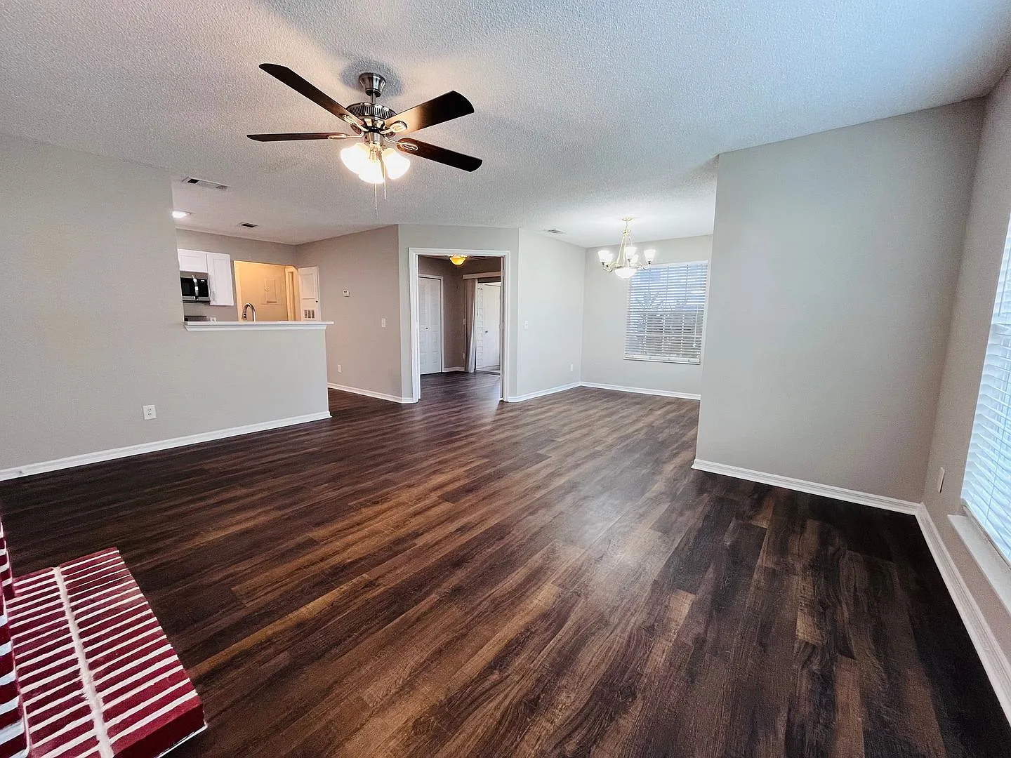 2/2 W/Den 1st Floor Condo - For Rent - 645 Stafford Terrace #157 — Photo 4
