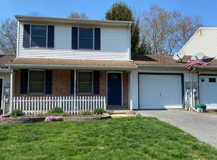 7 Sunrise Ter, Millersville, PA