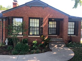 1113 Marlboro Ln, Nichols Hills, OK 73116
