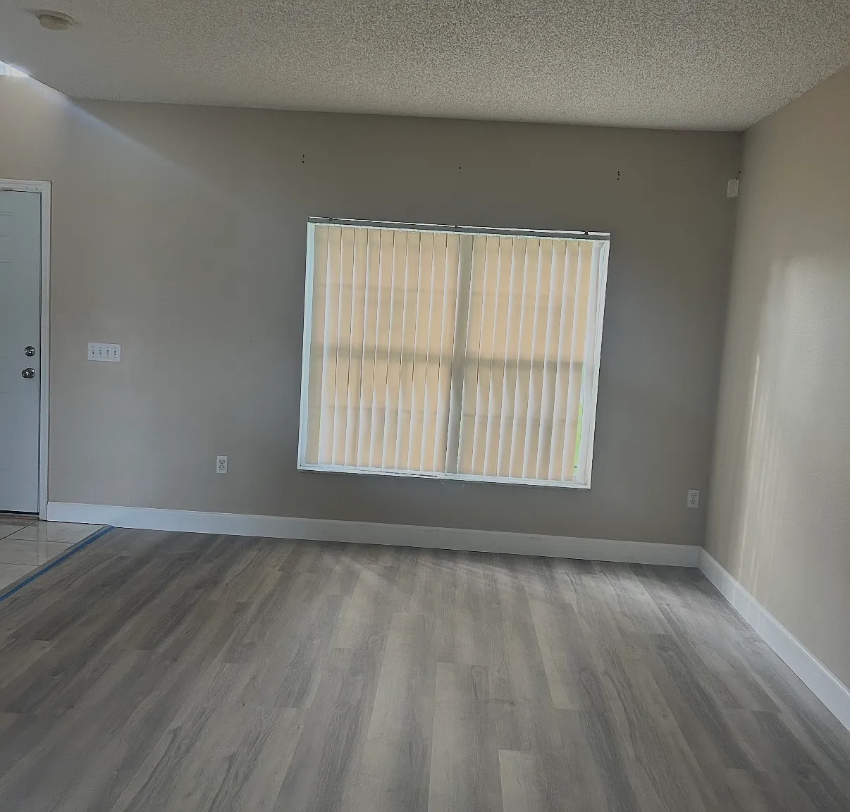 4 bed, 2.5 bath, 2162 sqft, $2,100 — Photo 2
