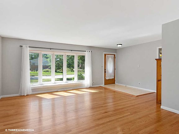 5th image of 1345 Margret St