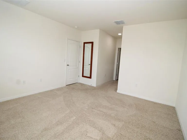 9488 Black Walnut Dr — Photo 9