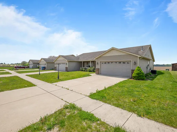 318 Lynnes Way, Lowell, IN 46356