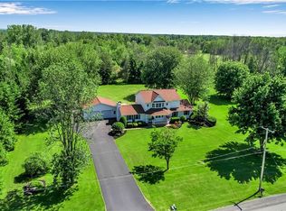 13189 Stage Rd, Akron, NY 14001