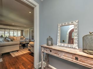 1 Nash Pl, Stamford, CT 06906