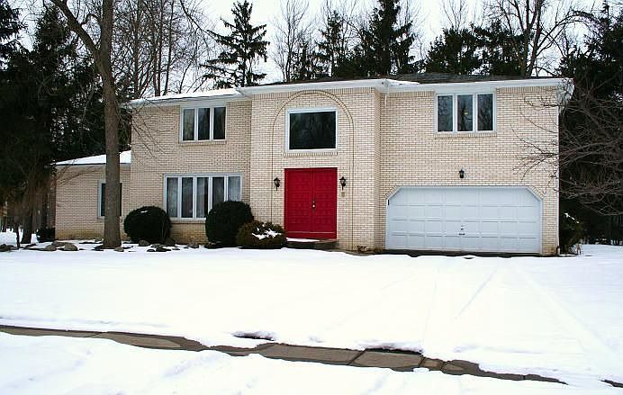 1st image of 235 Wellingwood Dr