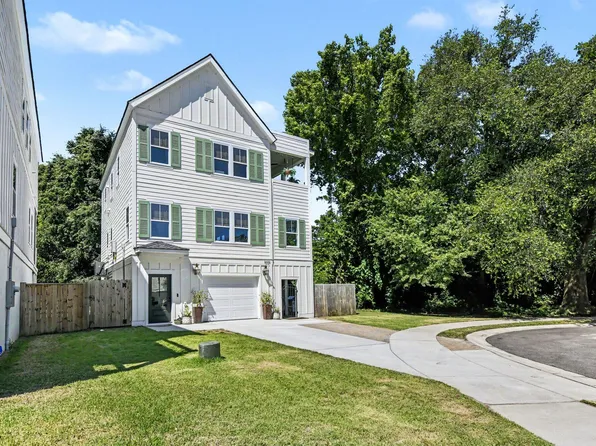 1009 Carmela Ct, North Charleston, SC 29405