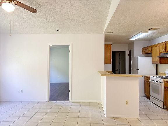 5th image of 12407 Alderbrook Dr #B