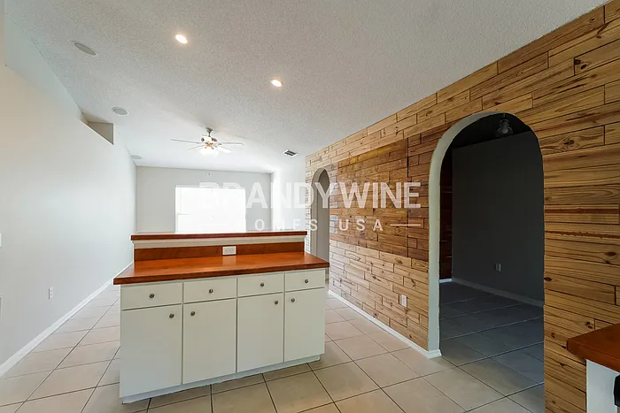 5121 Teather St — Photo 14
