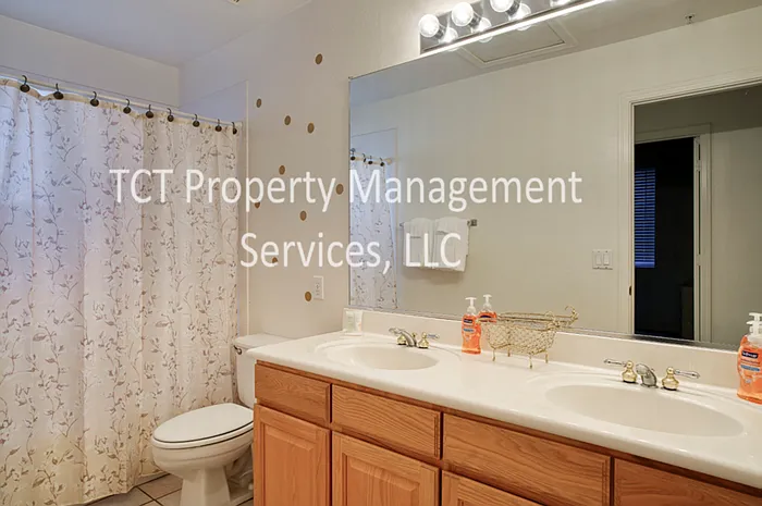 9729 E Celtic Dr — Photo 12