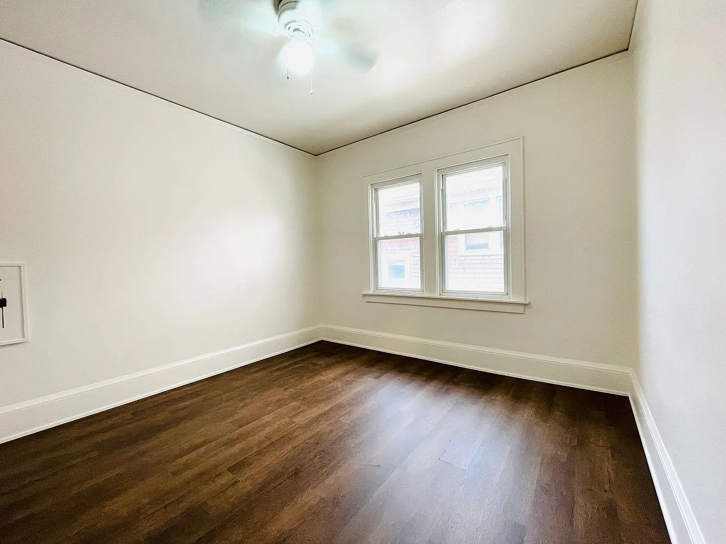 3 bed, 1.0 bath, 1498 sqft, $1,498 — Photo 4