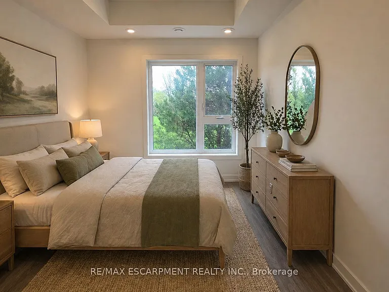 16 Melbourne Ave #210B — Photo 2