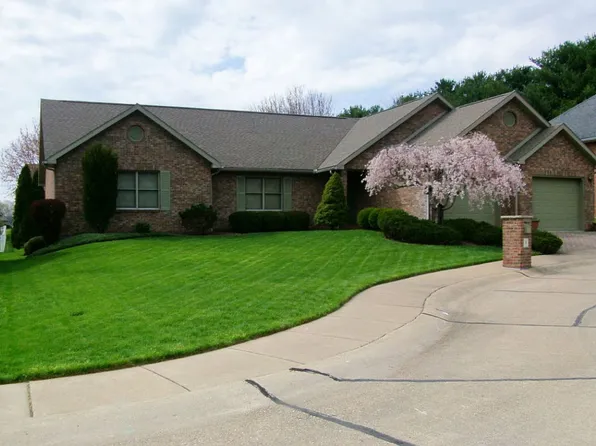 5 Coral Cir, Belpre, OH 45714