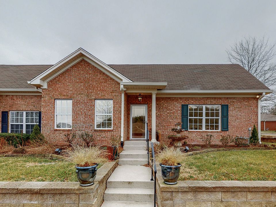 1st image of 300 Connelly Ct