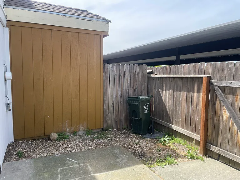 4066 Weymouth Ln — Photo 30