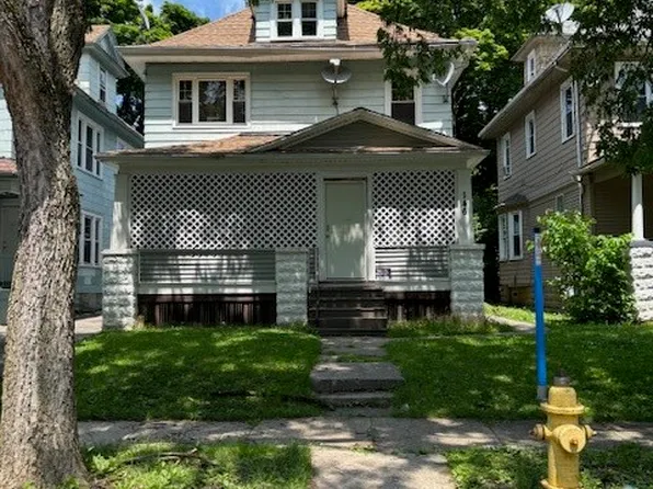 146 Delamaine Dr, Rochester, NY 14621