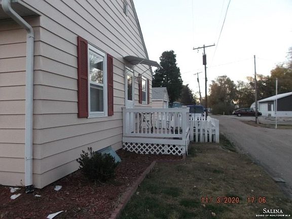 2nd image of 716 Charles St