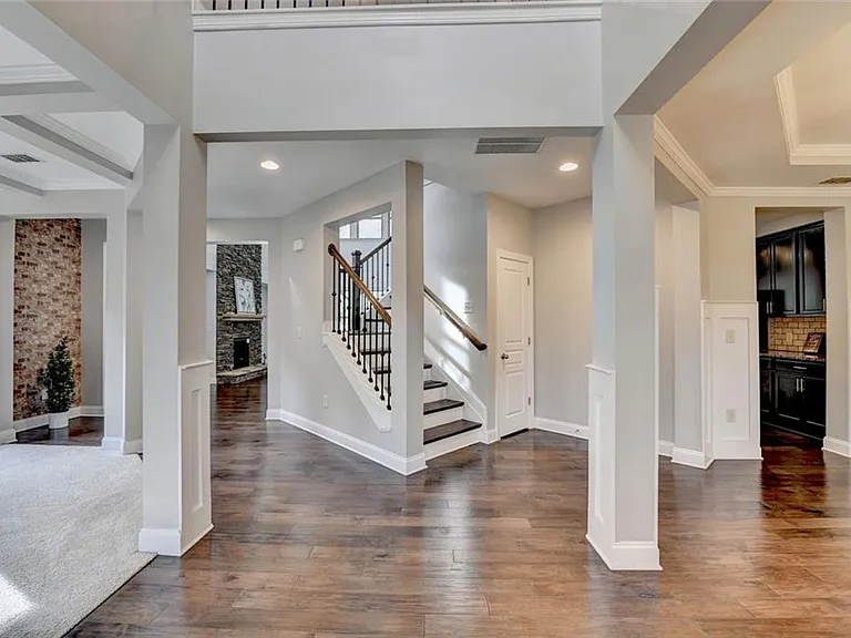 2540 Maple Ridge Ln — Photo 4